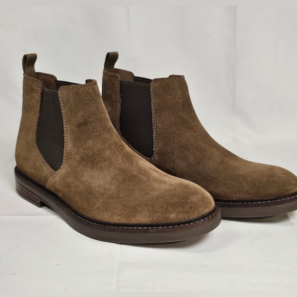Clarks Men’s Paulson Up Chelsea Boot size 8